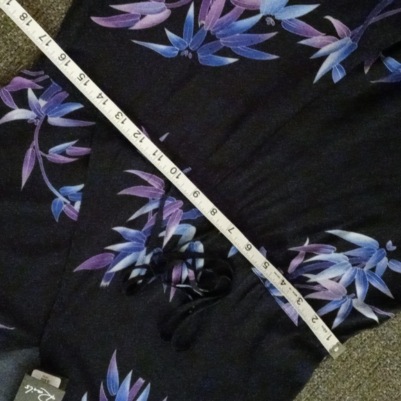 🆕️ 💜HTF Rails💜 - Riley Navy/Purple Wisteria Print Romper - Picture 11 of 14